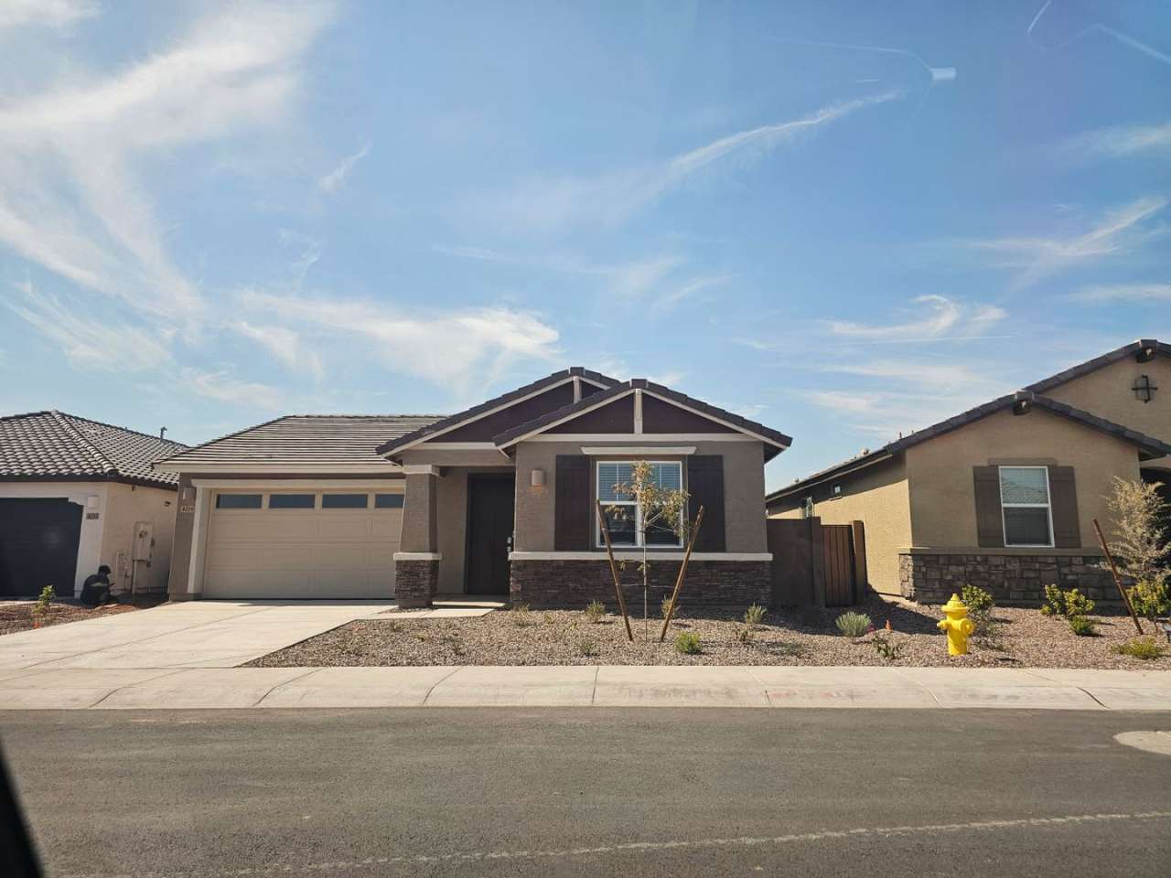 Newer Build 4-bedroom, 3 bath in San Tan Valley!