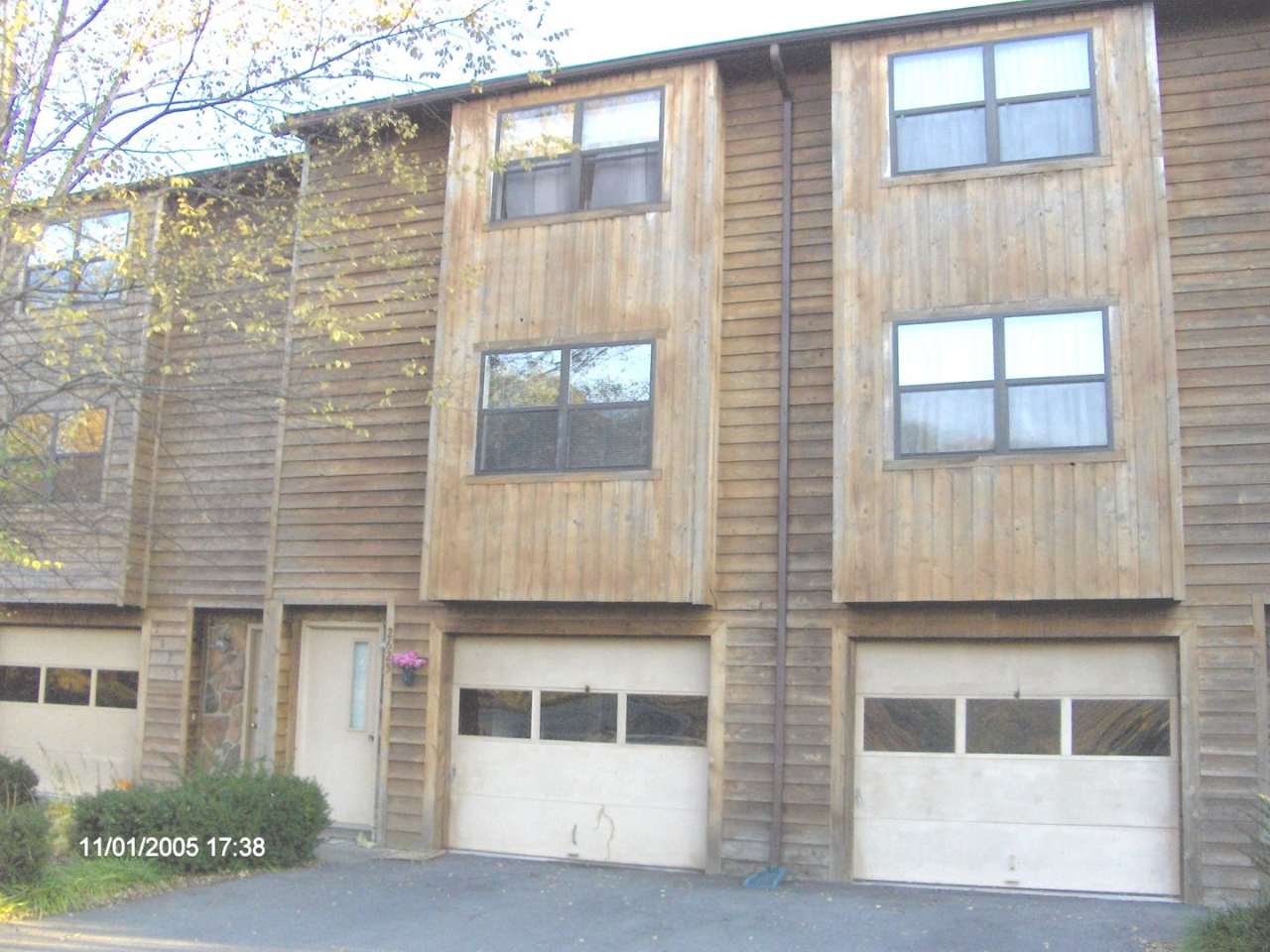 2 Bedroom 1 Bath Townhouse