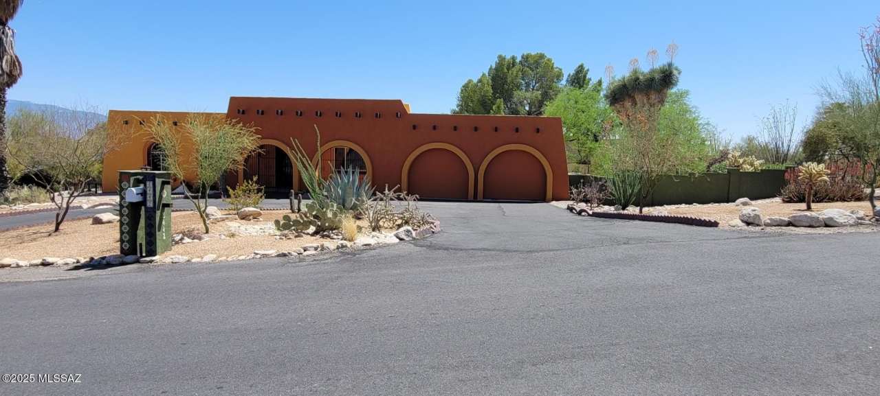 8442 E TOURMALINE Drive