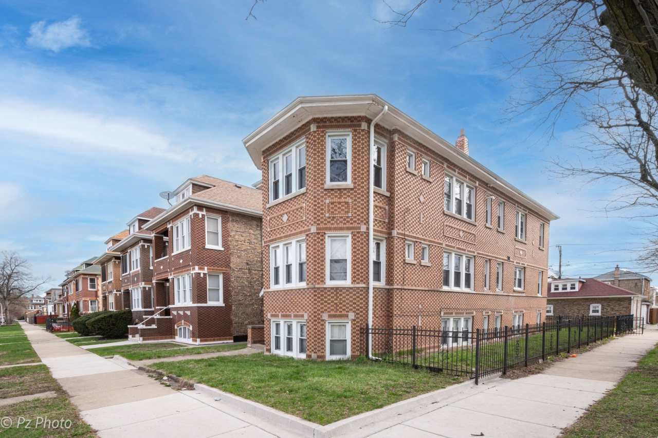 4759 S Springfield Avenue