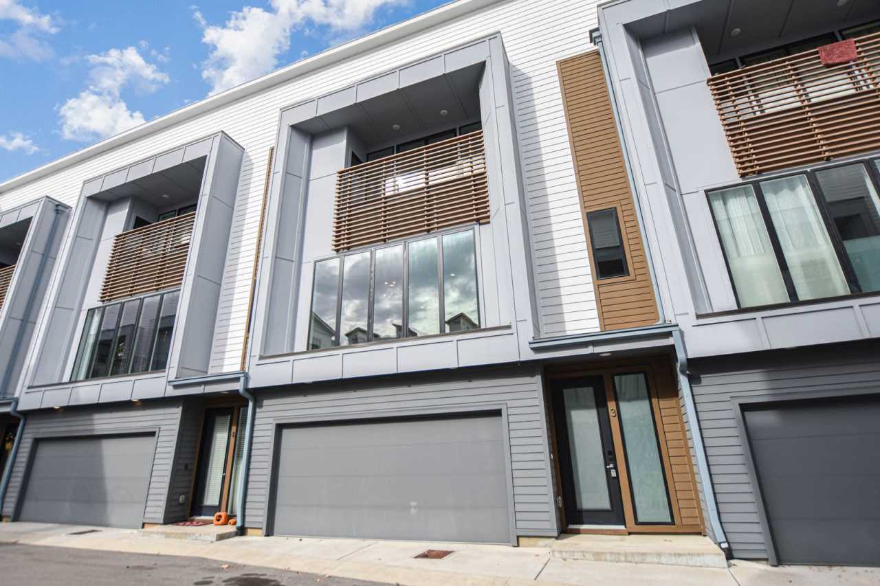 Tri-Level Condo in White Bridge!