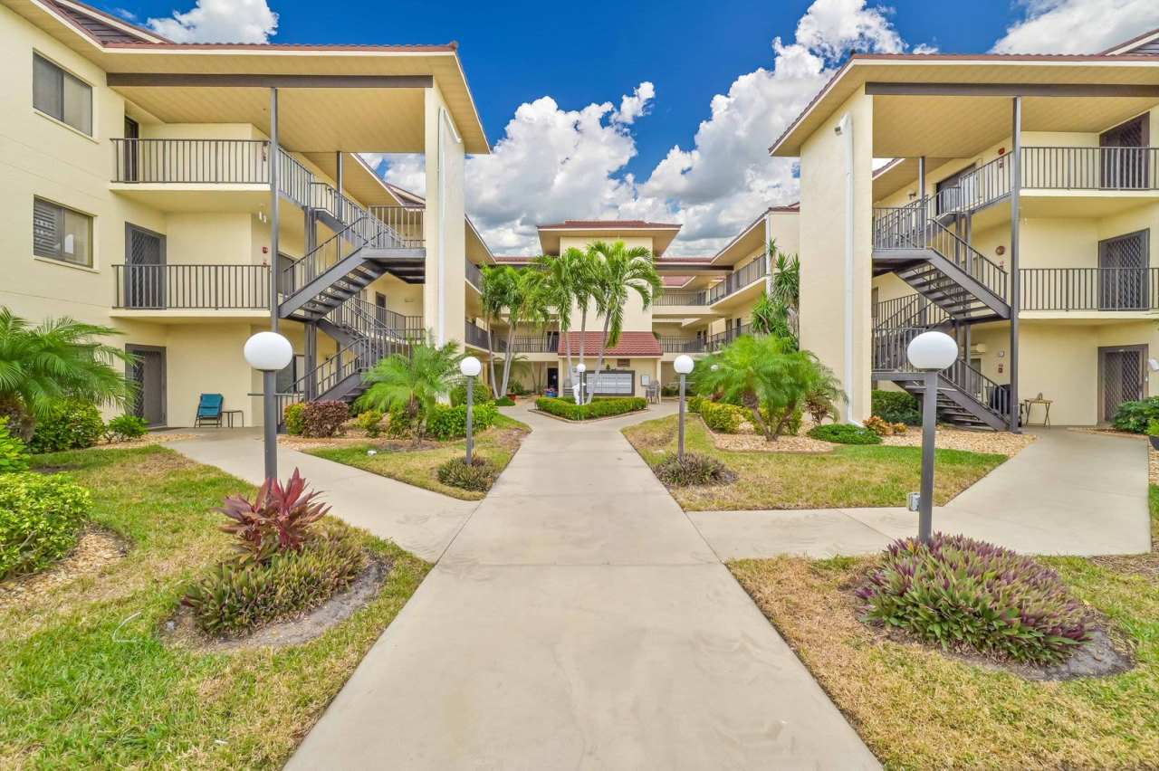 SHORT TERM - Cinnamon Cove Furnished Condo - July 1st - December 31st