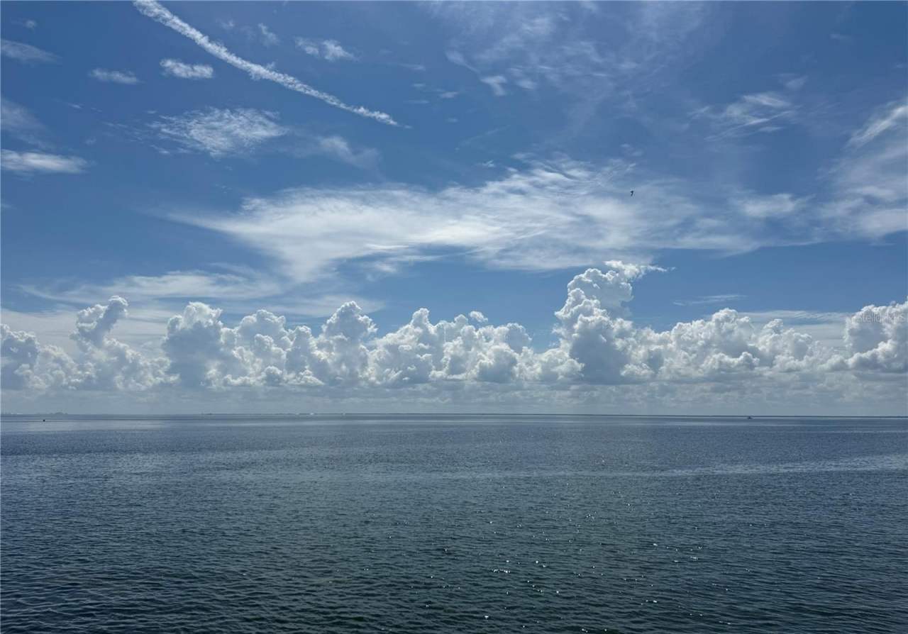 5066 COQUINA KEY DRIVE SE