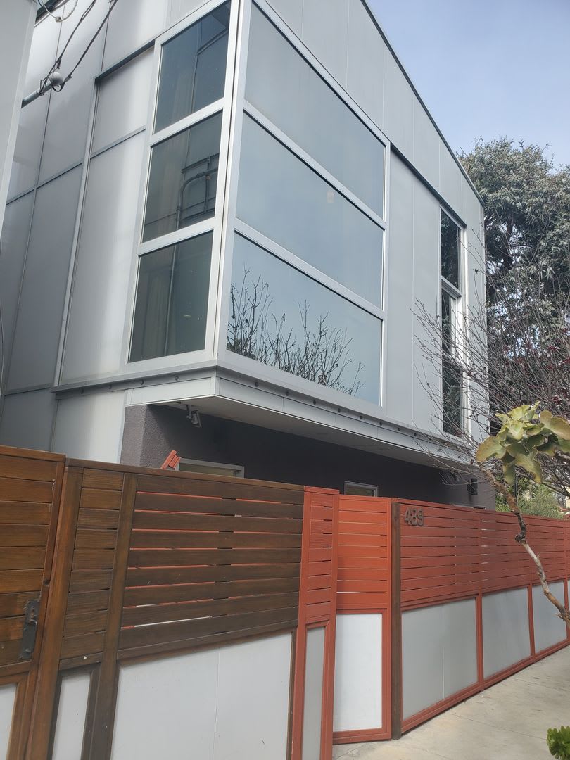 487-489 CARROLL AVE.