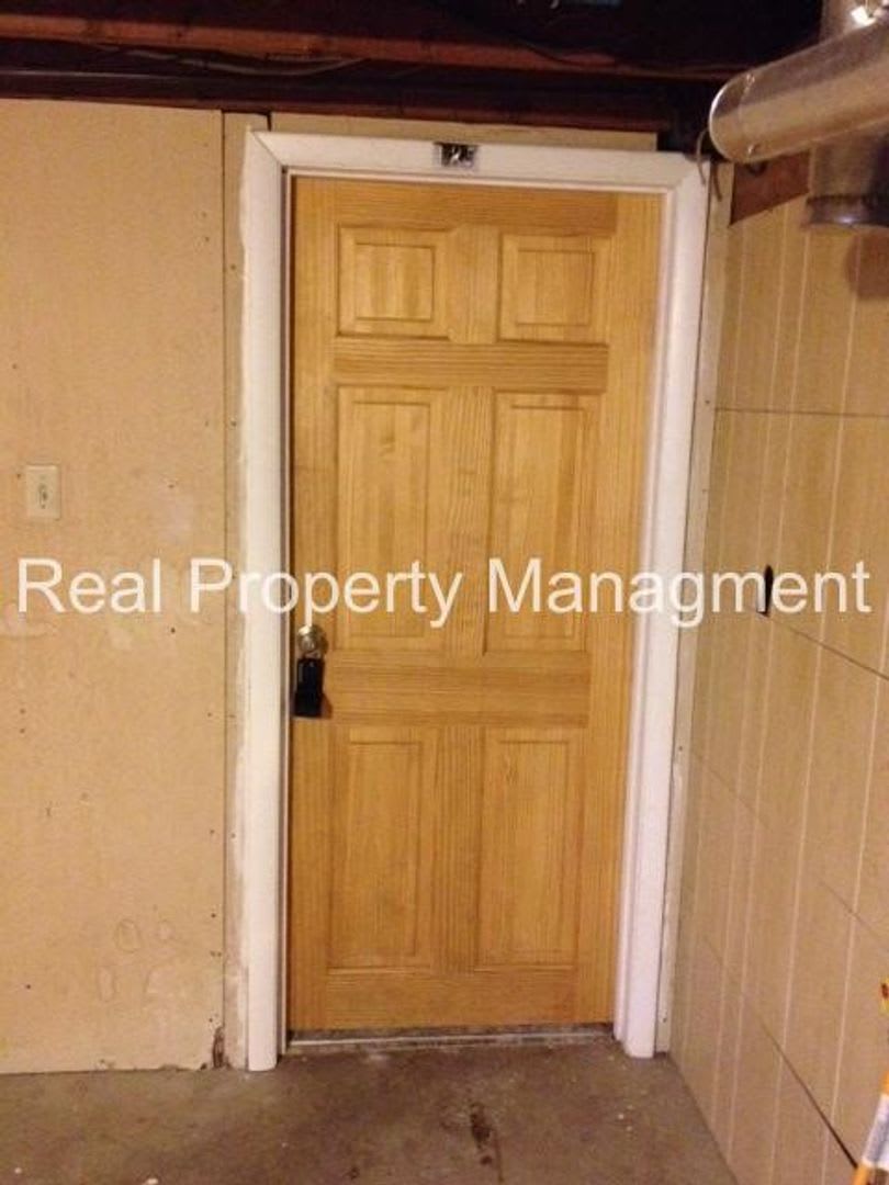 Great Basement Apartment! Available In June! PET FRIENDLY!