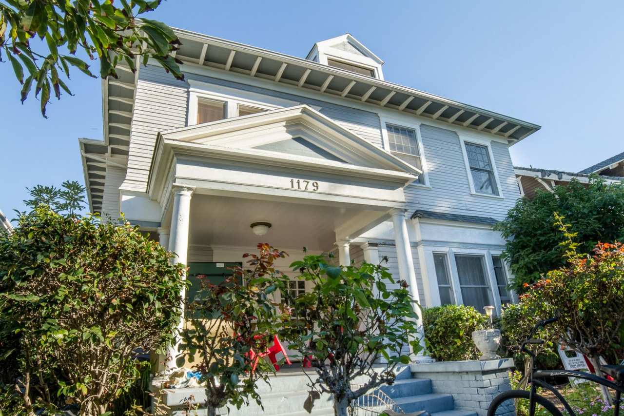 The Carina Victorian Home near the Row!