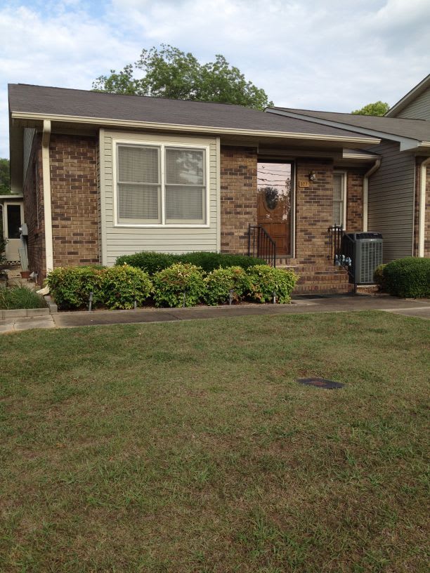 327 Church Avenue NE