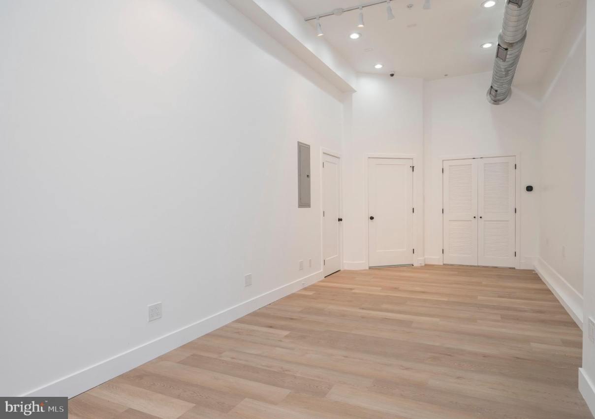 4432 LANCASTER Avenue unit: 0