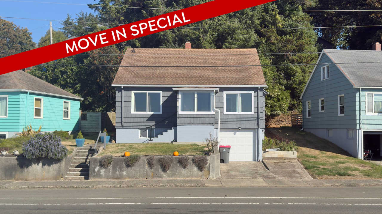 627 W Marine Dr, Astoria, OR 97103