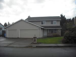 Huge deck, triple car garage/RV parking, storage