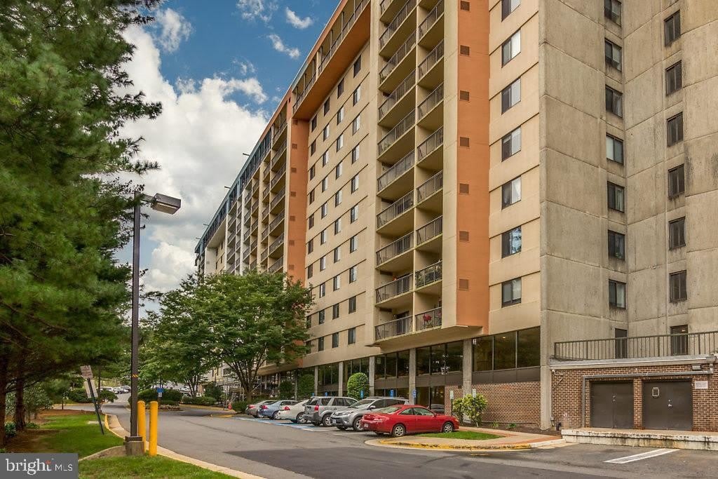 3800 POWELL Lane unit: 1029