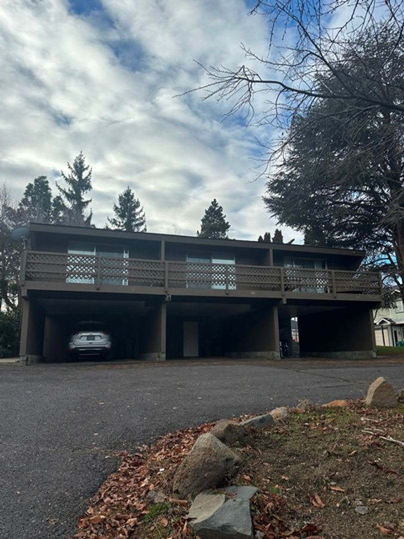 2 Bedroom, 1 1/2 bath Townhome