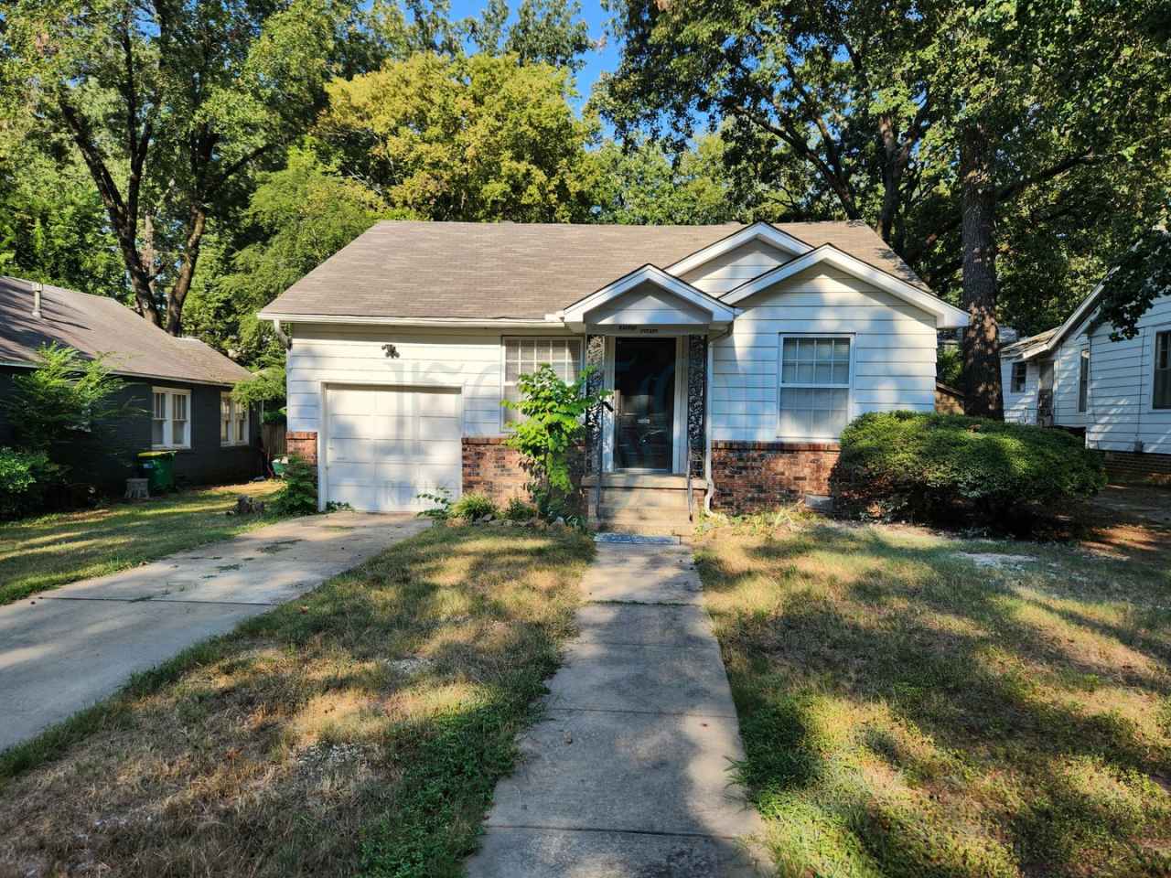 Great 3 Bedroom 1 Bathroom in Forest Heights!!!!