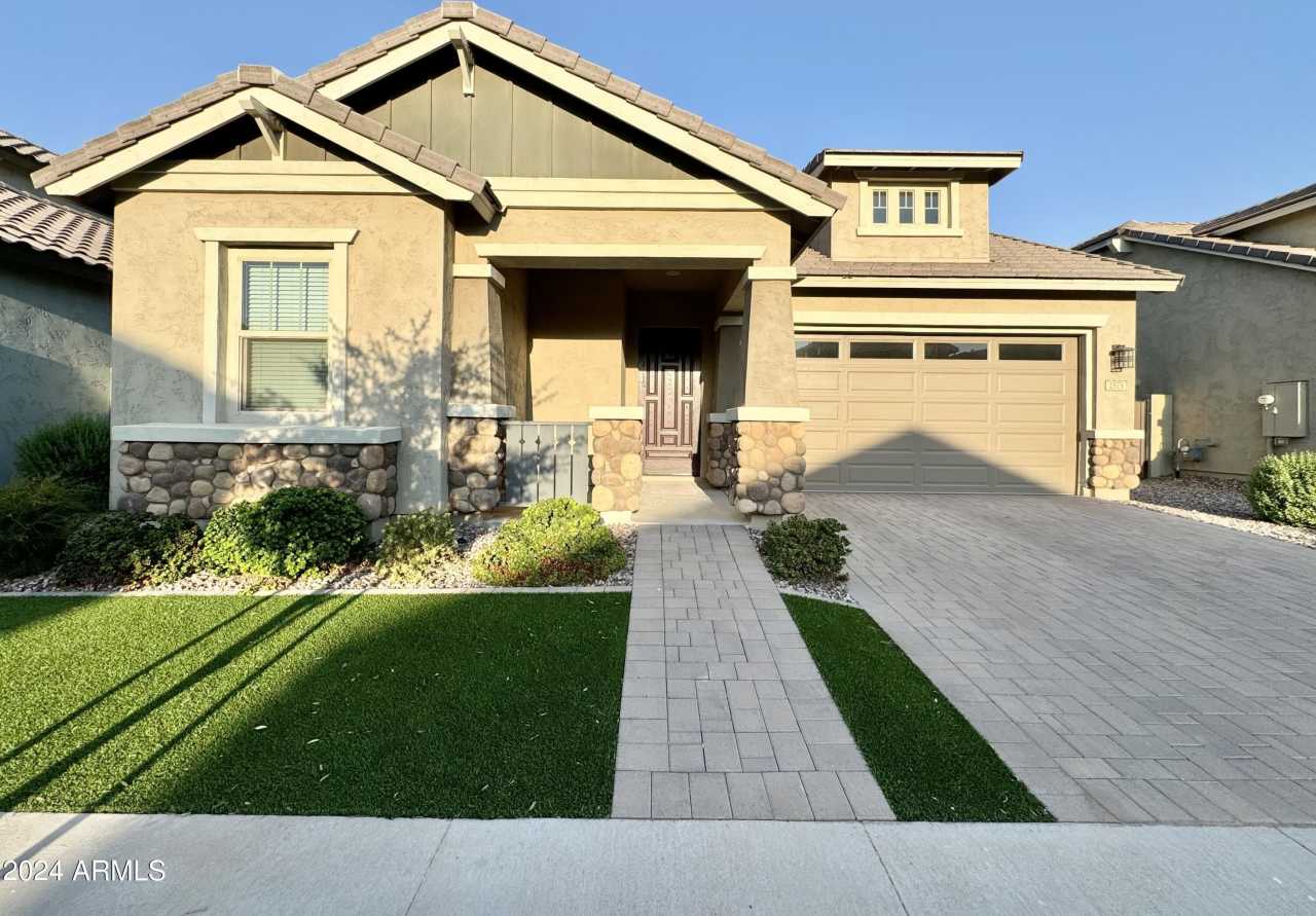 2575 S QUAINTANCE Street