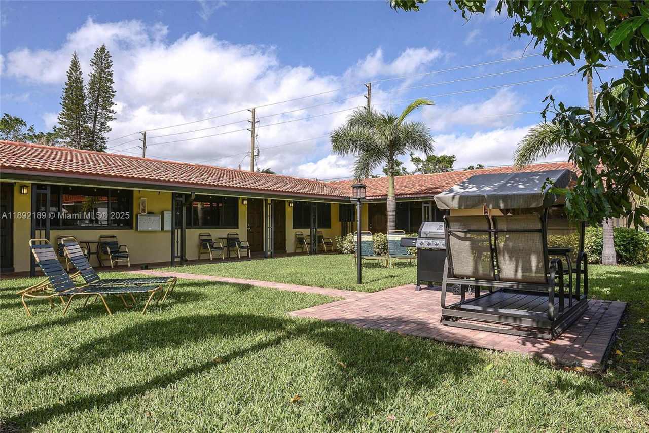 811 Northeast 10th Street