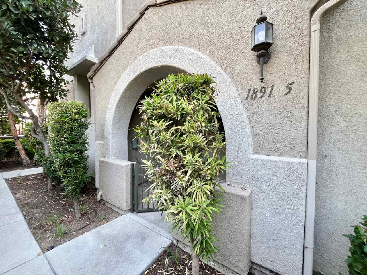 Quiet Otay Ranch townhouse, 3bed/3bath now available!