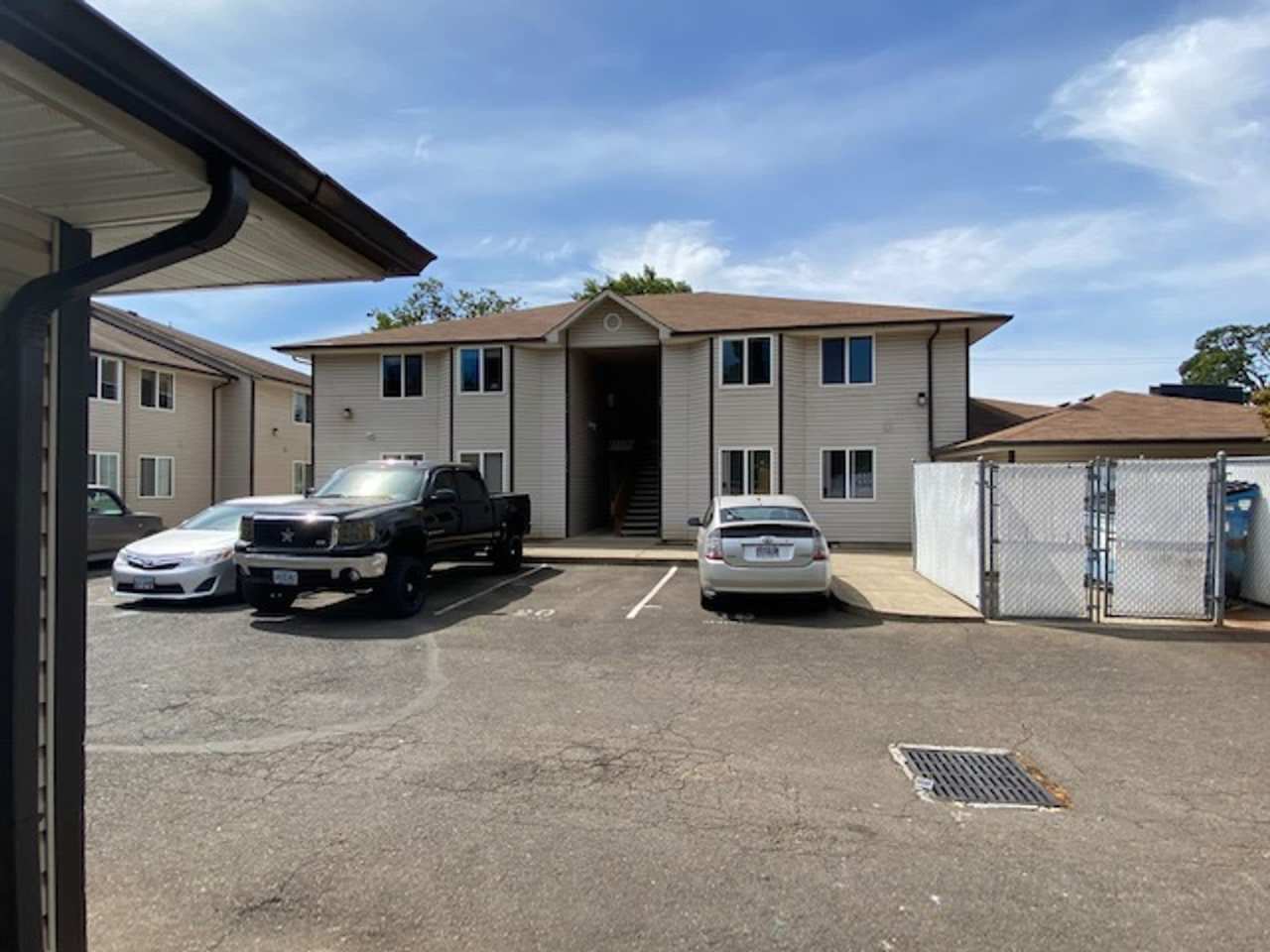 Rent Special: 1/2 Off February's Rent 2 Bedroom 1 Bath Unit NE Salem!