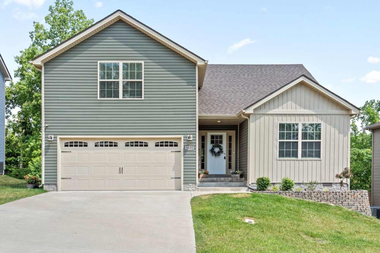 3 Bed 2 Bath Home For Rent Near Downtown Clarksville!