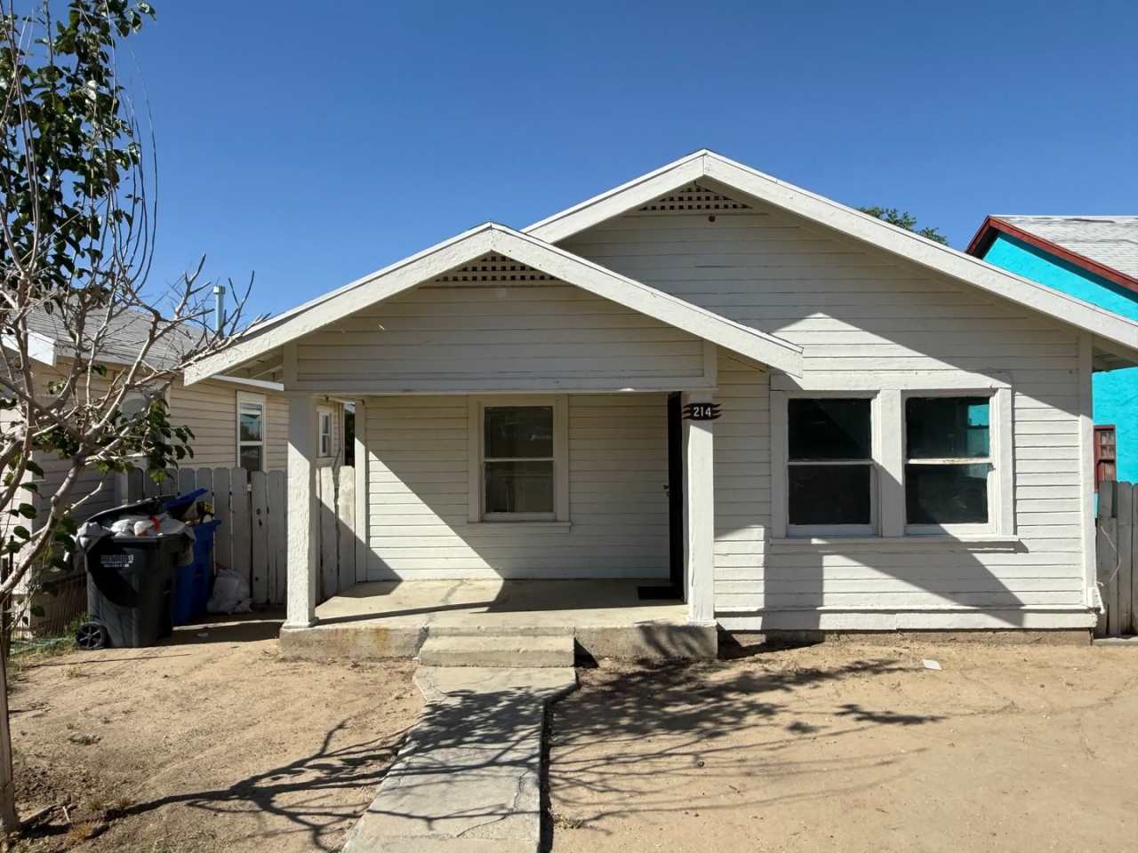 214 Woodrow St