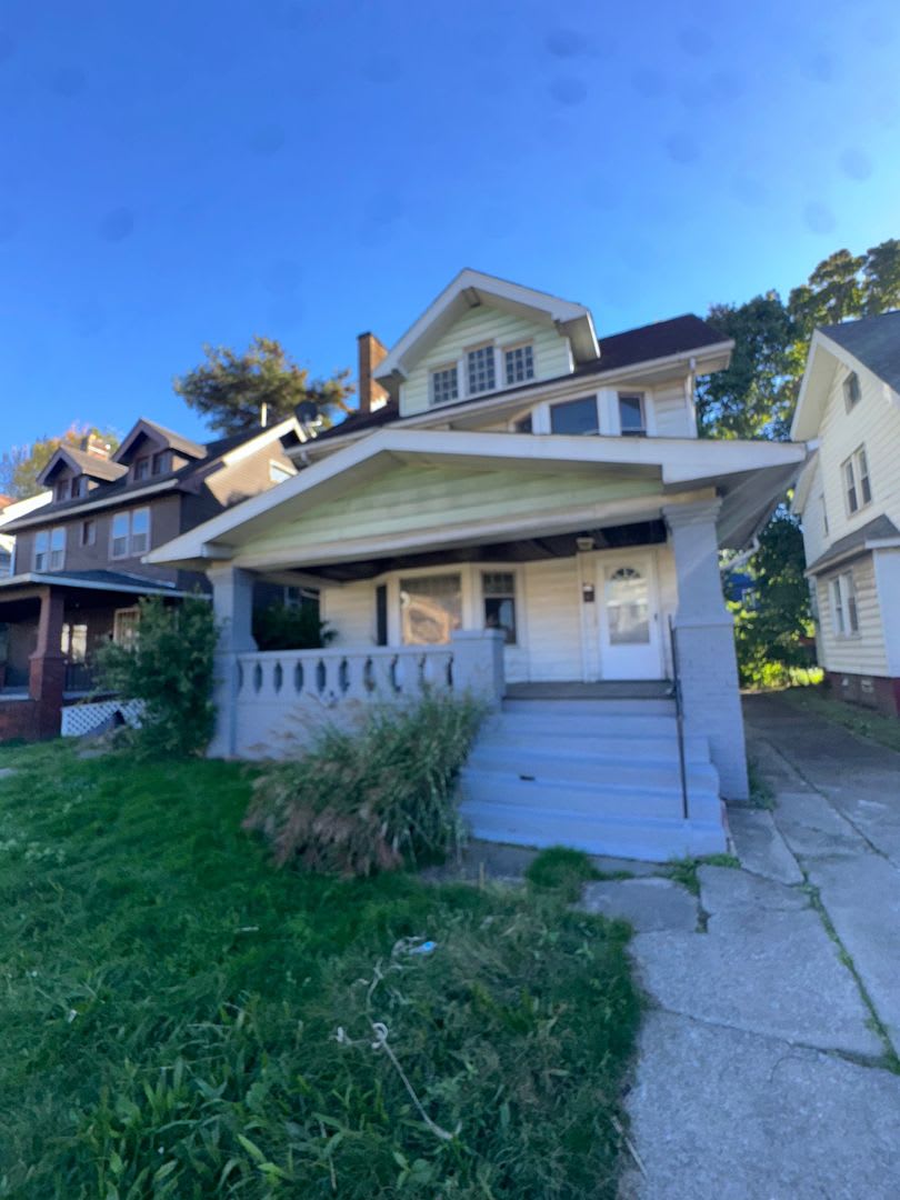 Charming 3-Bedroom Property in Prime Location (SECTION 8 VOUCHERS ACCEPTED)