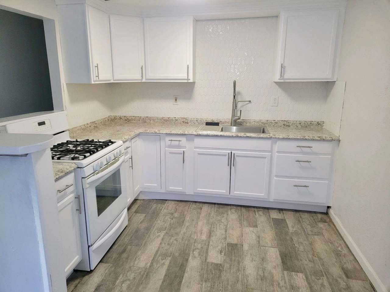 Beautiful 3 Bedroom Home Ready for immediate Move in!