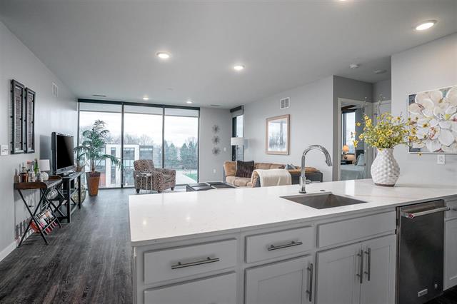 1 University Way - 403