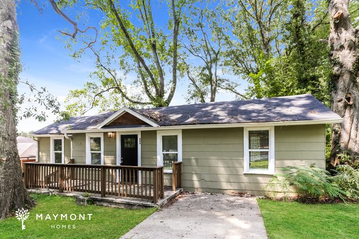 884 Custer Avenue Southeast