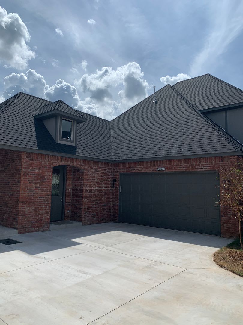 3 bedroom, 2.5 bathroom, 2 car garage Gated Neighborhood