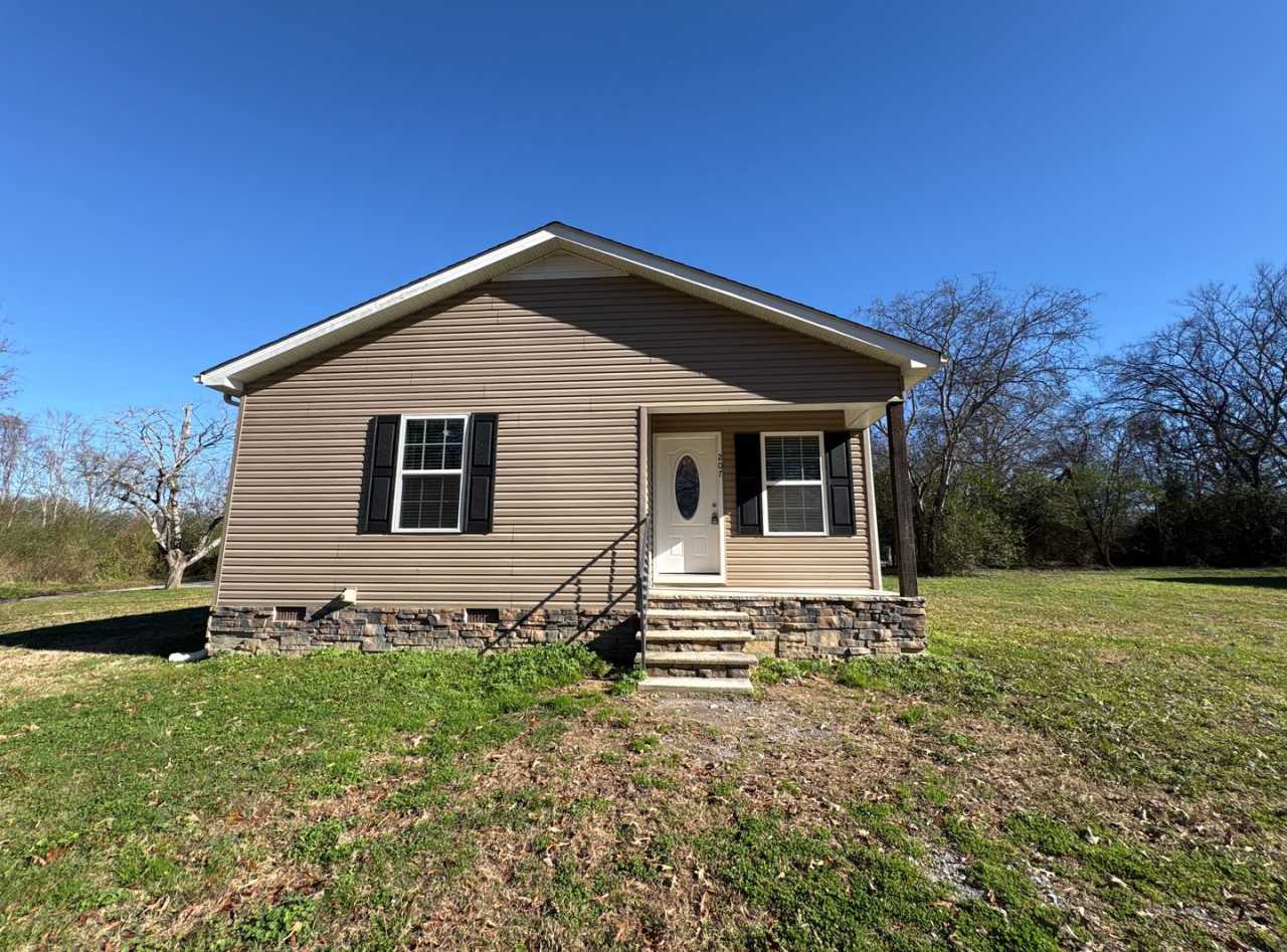 *MOVE-IN SPECIAL! 50% OFF FIRST FULL MONTH’S RENT if moved in by 12/31!*