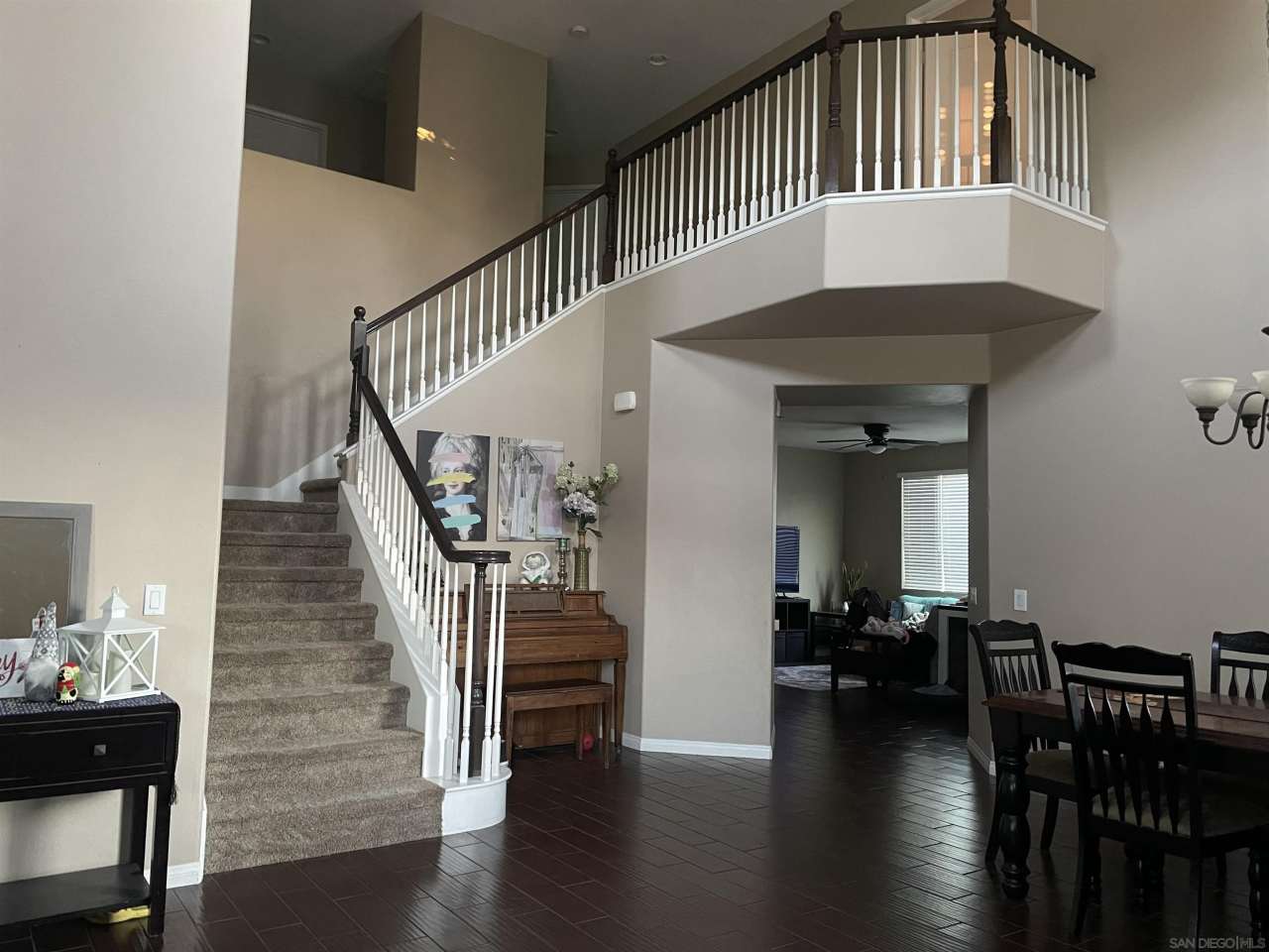 21516 Coral Rock, Lane