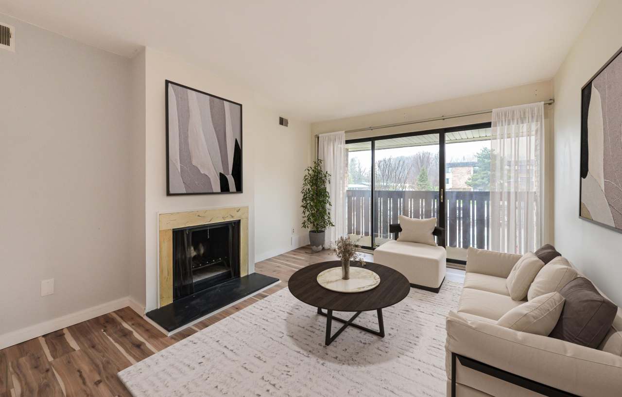 1265 S Maple Road unit: 305