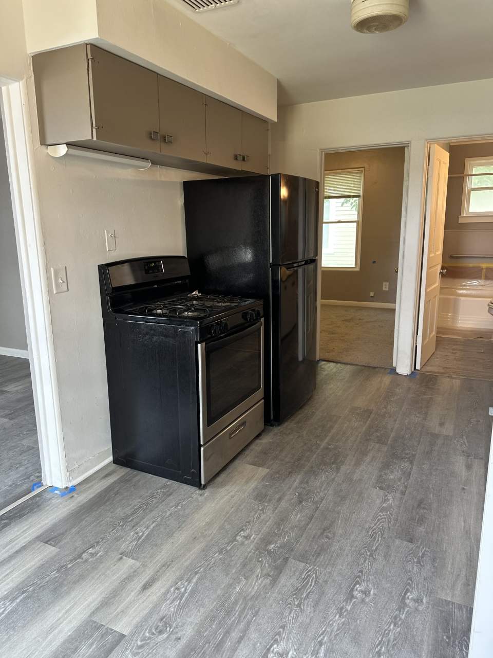 1544 Jiroch St., Apt 2