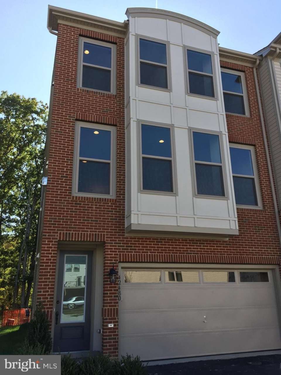 42480 DOGWOOD GLEN SQUARE