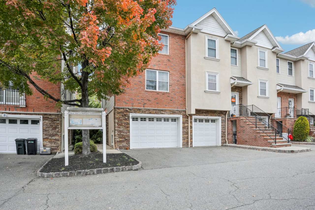 Fully Furnished Townhome for Rent – NO LEASING FEE