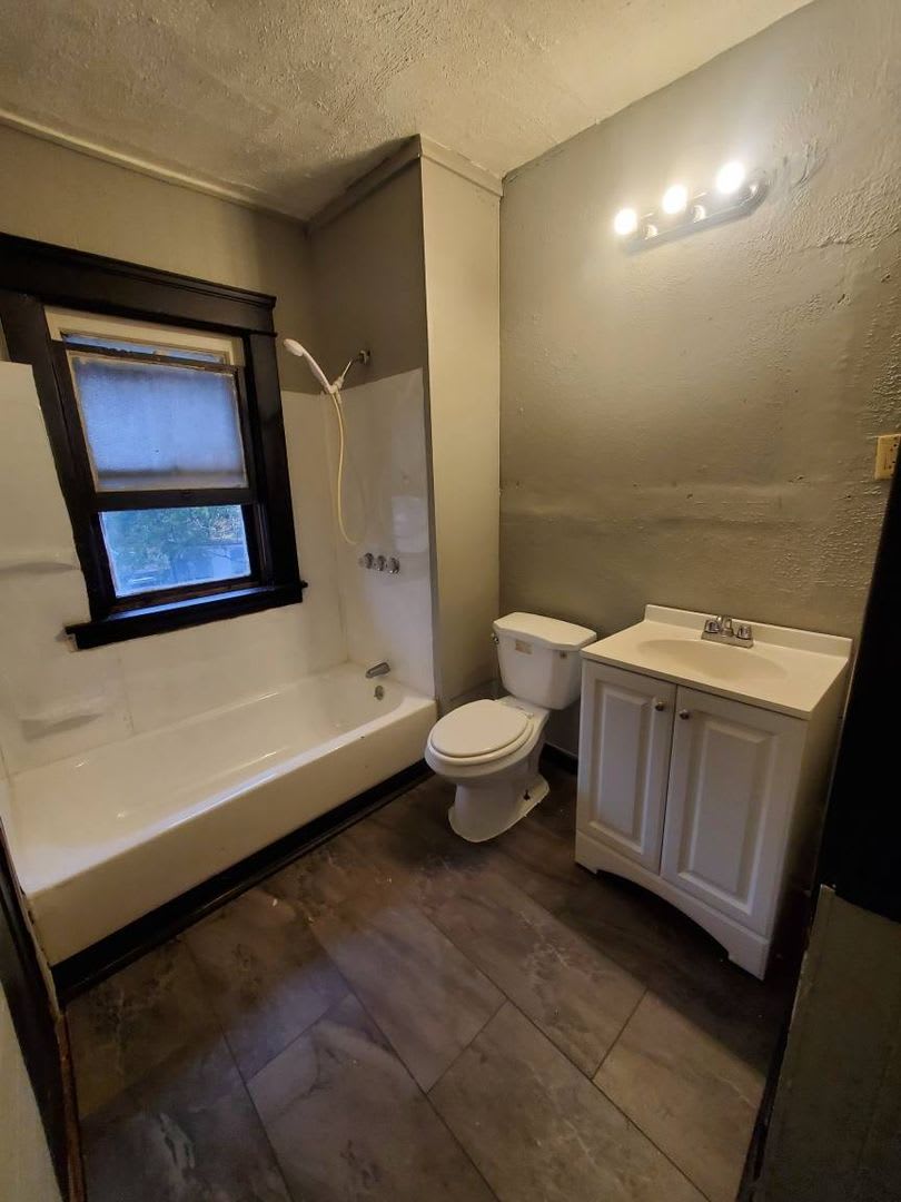 Charming 3-Bedroom Property in Prime Location