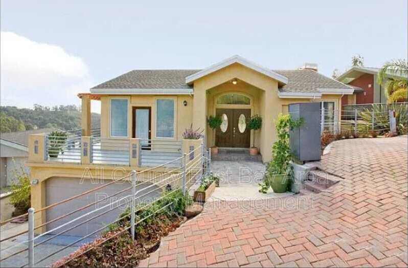 6840 Charing Cross Rd.