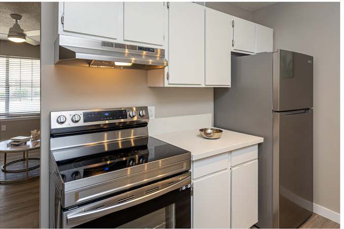 Laurel Oak Village Apartments