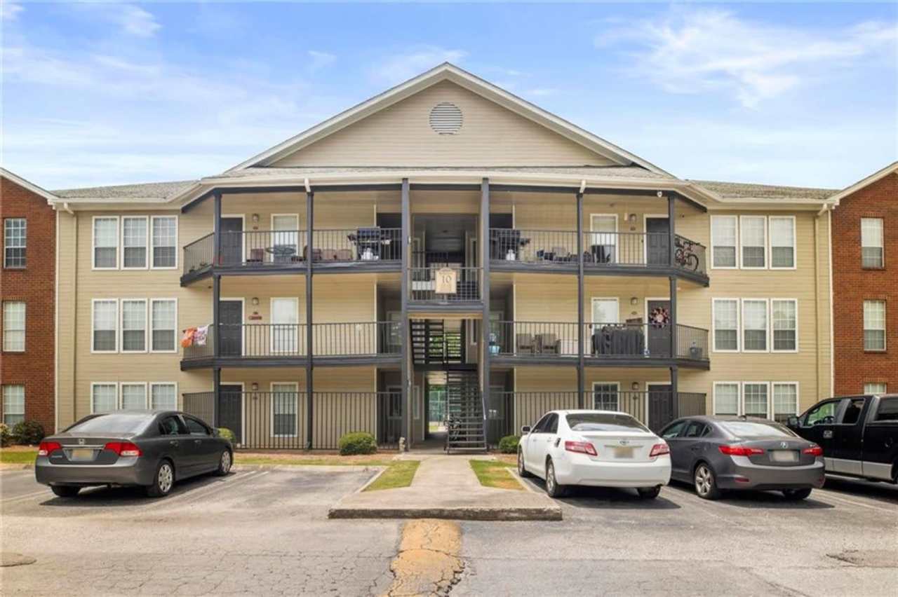 Auburn Crossing 10-138