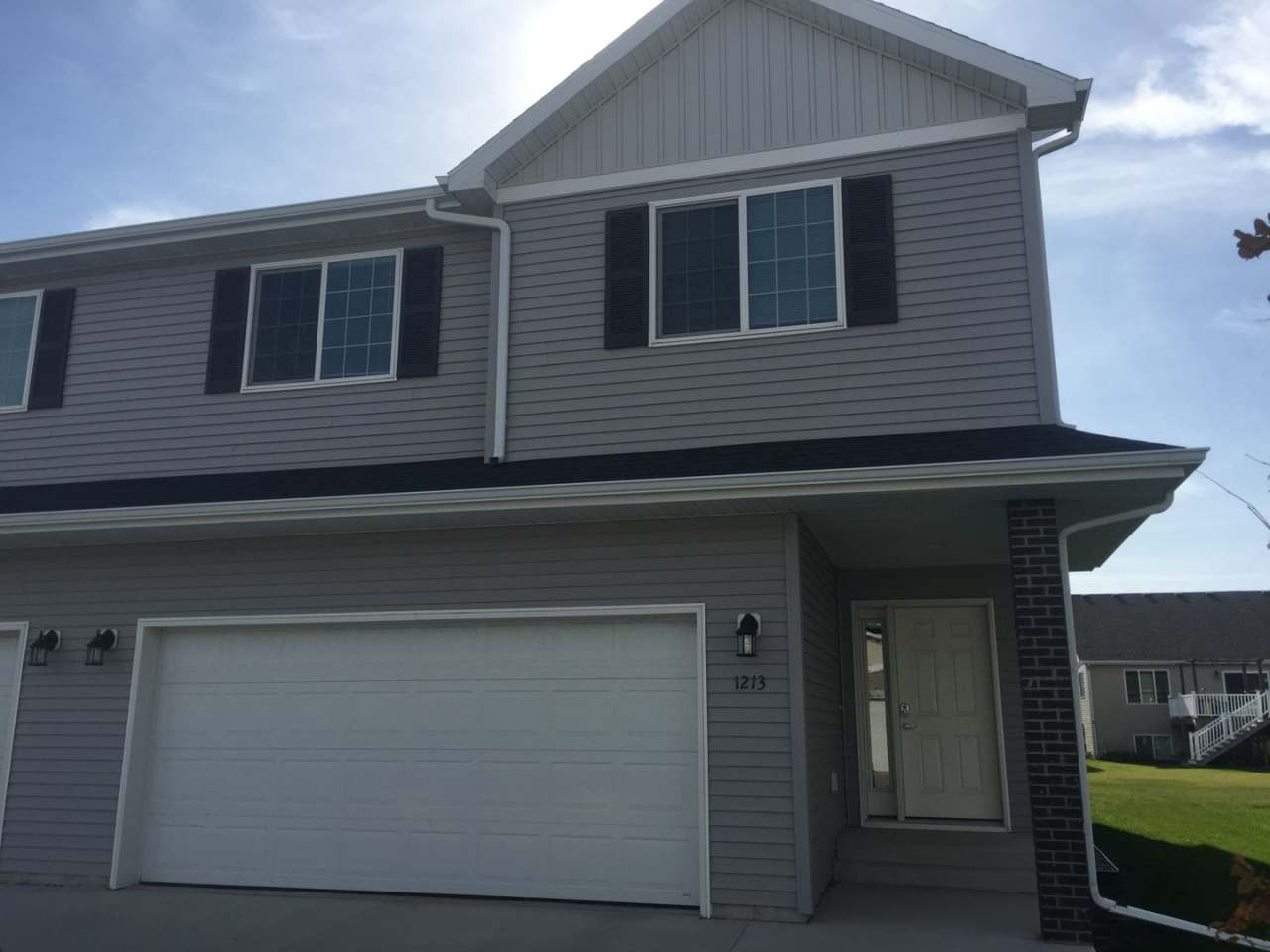 3 Bed 3 Bath Twin Home