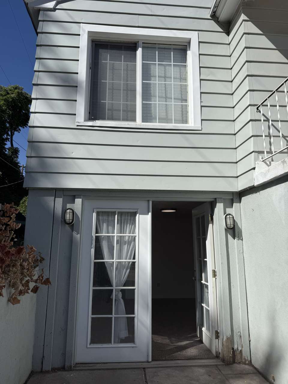 219 Country Club Dr#2