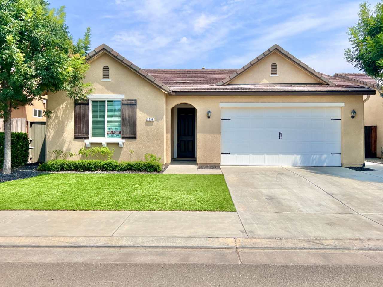 $2,350 Bullard  Locan, 3 bedroom - Wrenwood Ave, Clovis