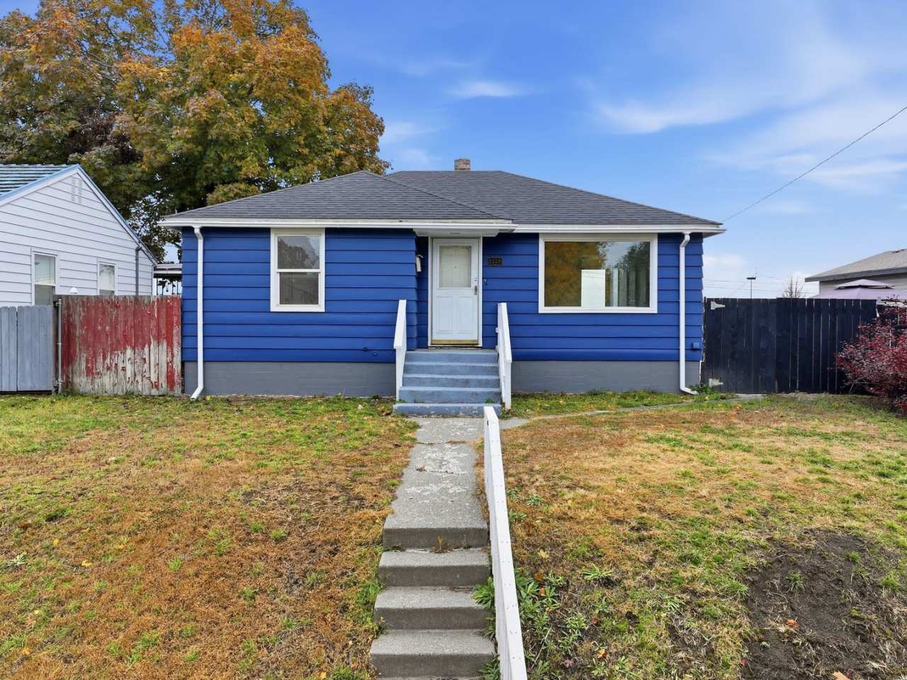 Charming 4 Bed, 2 Bath w/ Garage! *HOLIDAY SPECIAL: $1,000 OFF!*