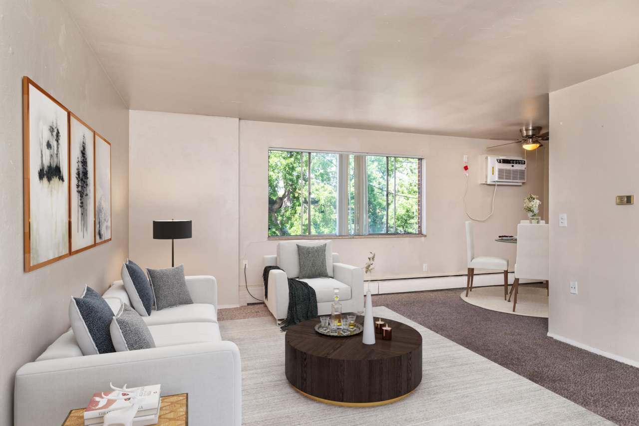 1033 North Downing Street