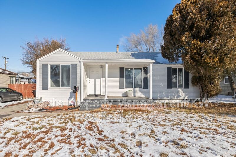 320 W Washington Avenue