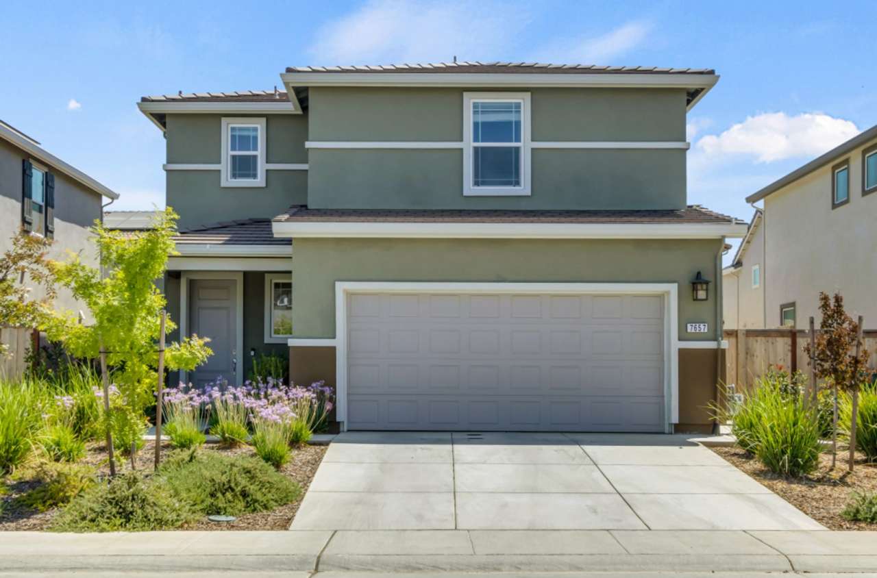 Welcome to 7657 Bracer Way