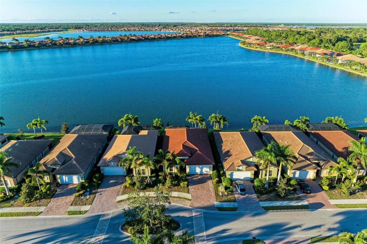 228 MARAVIYA BOULEVARD