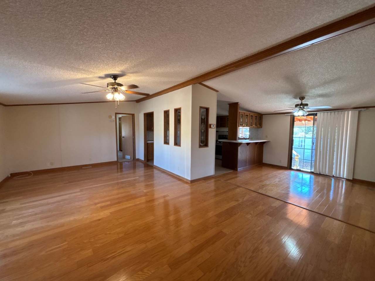 READY TO VIEW NOW! Adorable 3 Bed 2 Bath Home in New River NO HOA