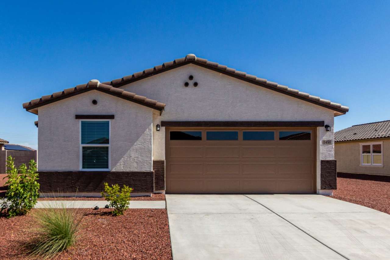 NEW BUILD!!! 4 bed 2 bath in Casa Grande!