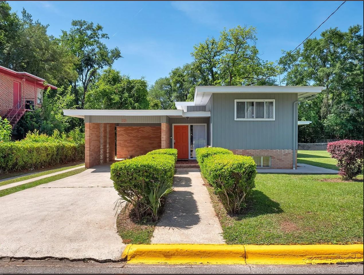 221 Lincoln Street - A