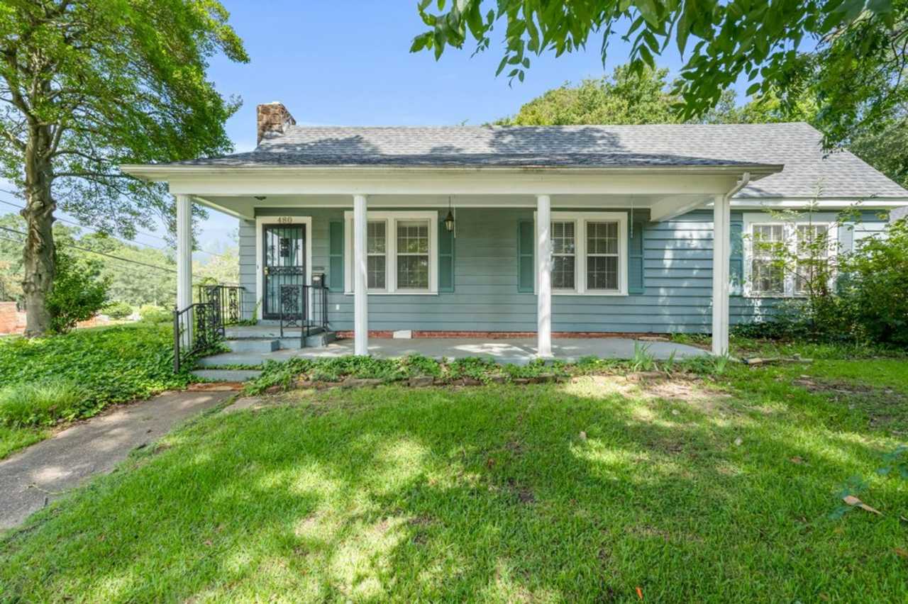 Renovated 3 Bedroom 2 Bath Home for Rent!